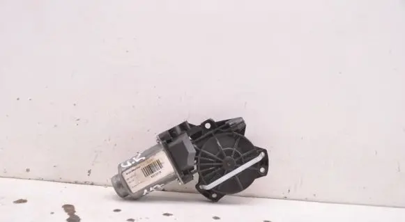 KIA Sportage Front door window regulator motor 402391B