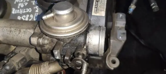 Skoda Octavia Mk1 (1U) EGR valve 038131501E 038129637B