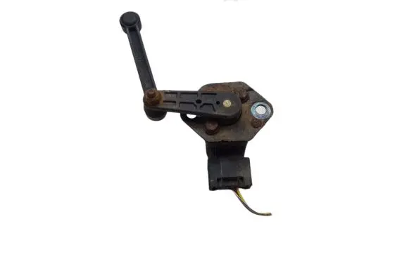 Headlight/headlamp level sensor