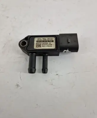 Volkswagen Golf Plus Oil pressure sensor 076906051A