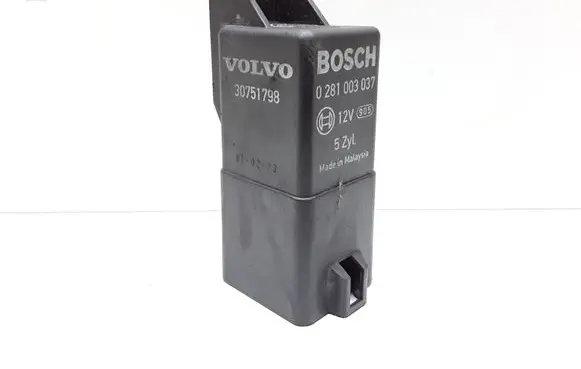 Volvo S80 Glow plug pre-heat relay 30751798 0281003037