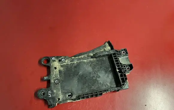 BMW X1 U11 Battery tray 5A54F89 61215A54F89
