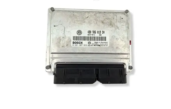 Volkswagen PASSAT B5.5 Engine control unit/module 4B0906018DH 0261207928