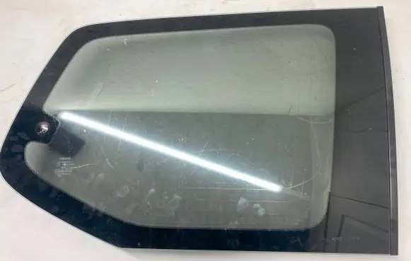 Toyota Land Cruiser (J120) Rear vent window glass 6272060791
