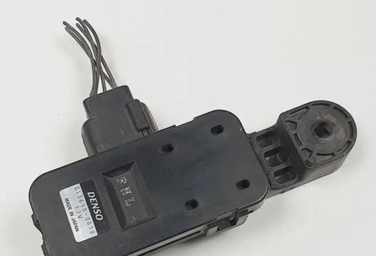 Jaguar XF X250 Sensor 013650-0010