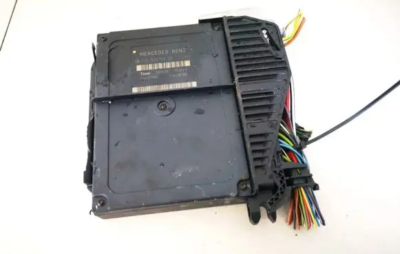 Mercedes-Benz E W210 Comfort/convenience module 2108203826
