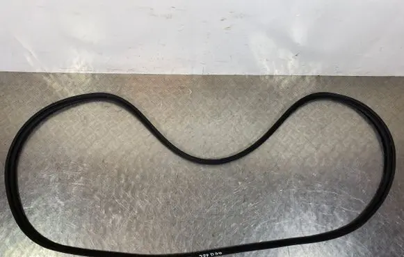 Nissan X-Trail T33 Trunk rubber seal (body) 