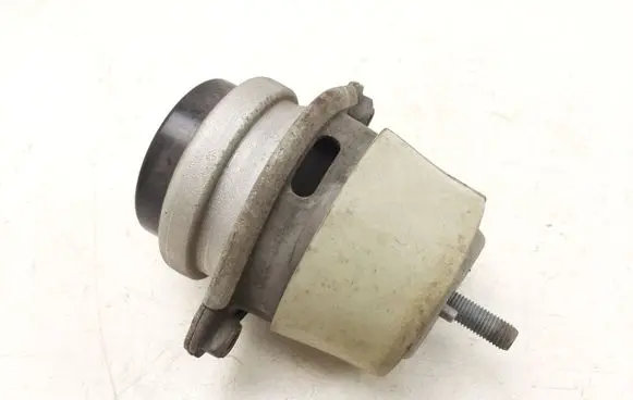 Porsche Cayenne (9PA) Engine mount bracket 94837504901
