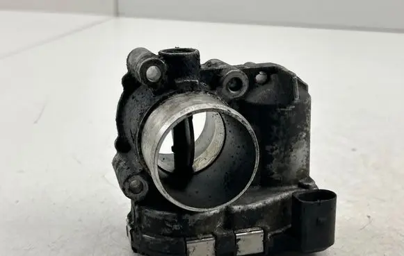 Opel Vivaro Throttle valve H8200330812 69221 0281002681
