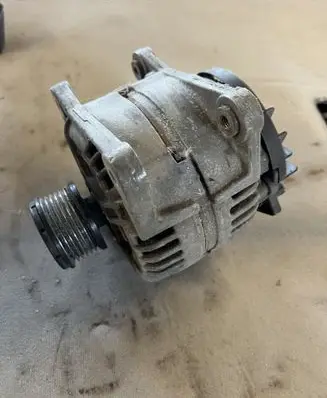 Renault Modus Generator/alternator 8200390675 0124425037