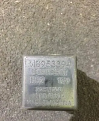 Mitsubishi Carisma Other relay mb953394 uh212v