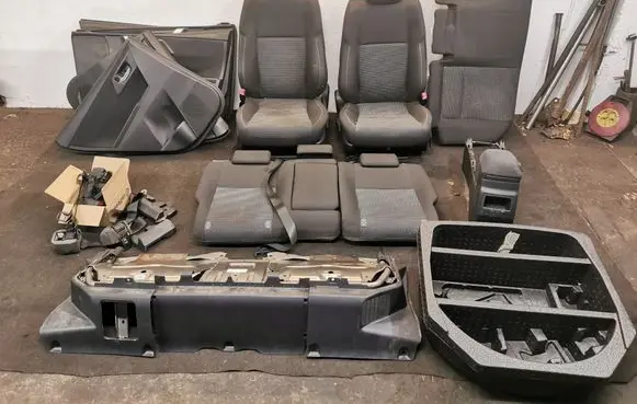 Toyota Auris E180 Seat set 