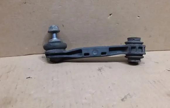 BMW M3 F80 Rear anti-roll bar/stabilizer link 2284619