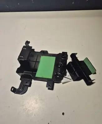 Battery bracket