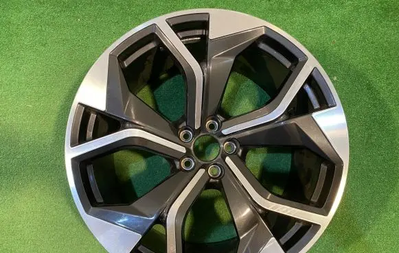 Audi e-tron R21 alloy rim 