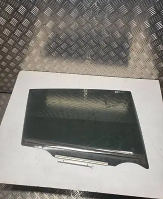 Toyota RAV 4 (XA40) Rear door window glass