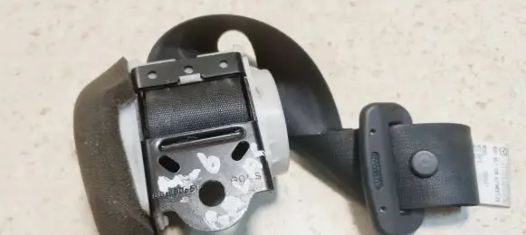 Mazda 6 Rear seatbelt T86245T