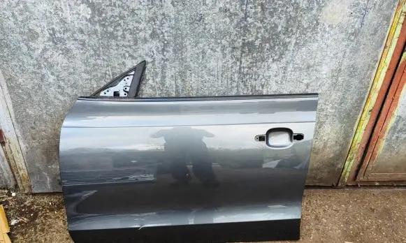 Audi A5 8T 8F Front door
