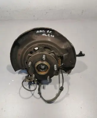 Toyota Auris E180 Front wheel hub