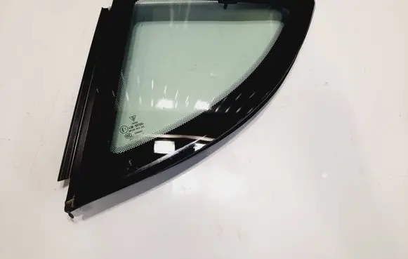 Porsche Cayman 987 Front triangle window/glass 