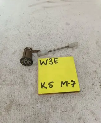 Volkswagen Golf III Front door lock 