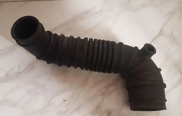 Mitsubishi Pajero Air intake hose/pipe 4M41