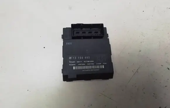Opel Signum Fuse module 13199490 359171 SC718810500