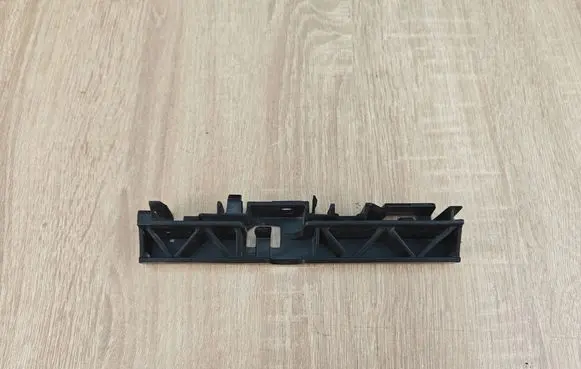 Audi A6 S6 C7 4G Front bumper mounting bracket 4G0853921B