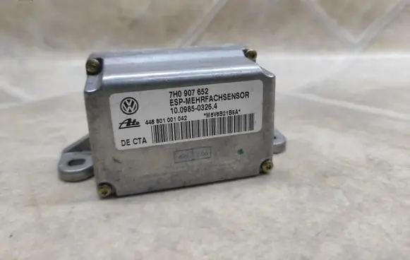 Volkswagen Touareg I ESP acceleration yaw rate sensor 7H0907652 10098503264