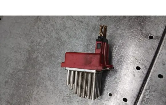 Ford Galaxy Heater blower motor/fan resistor 1J0907521