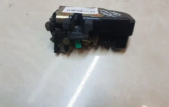 Jeep Grand Cherokee (WJ) Rear door lock