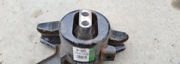 Hyundai i30 Engine mount bracket 21830A5200