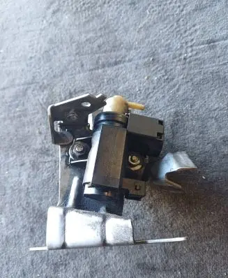 BMW 5 F10 F11 Turbo solenoid valve 7626350 12T229 70088715