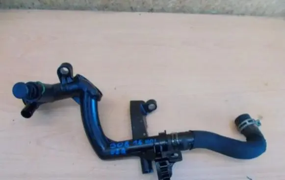 Peugeot 308 Engine coolant pipe/hose