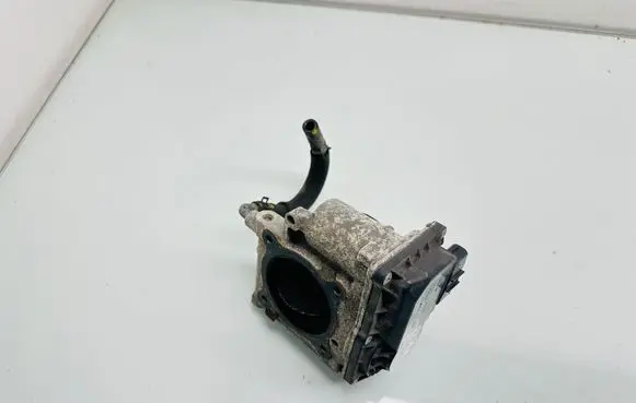 Mazda CX-5 Throttle valve SH01136B0