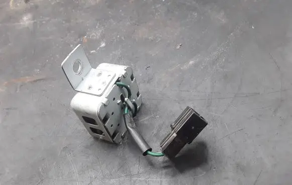 Hyundai H-1, Starex, Satellite Other relay 9682021001