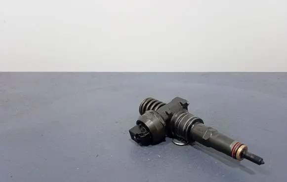Seat Ibiza III (6L) Fuel injector 038130073AL