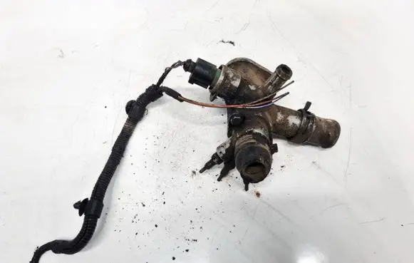 Audi A4 S4 B6 8E 8H Engine coolant pipe/hose 038121133a