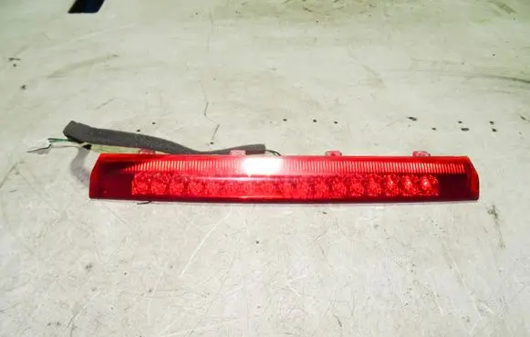Hyundai Santa Fe Third/center stoplight 927002B0