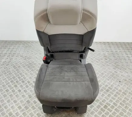 Volkswagen Multivan T7 Rear seat 000883013P
