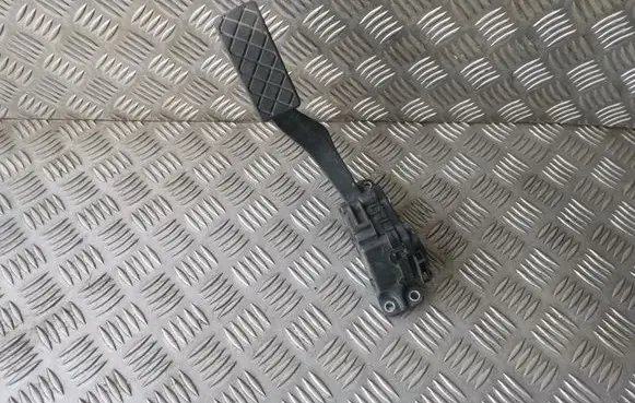 Volkswagen Transporter - Caravelle T5 Accelerator throttle pedal 7H1723503F