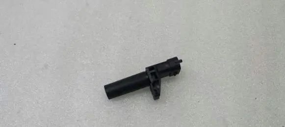 Mercedes-Benz E W212 Crankshaft position sensor A2769050700