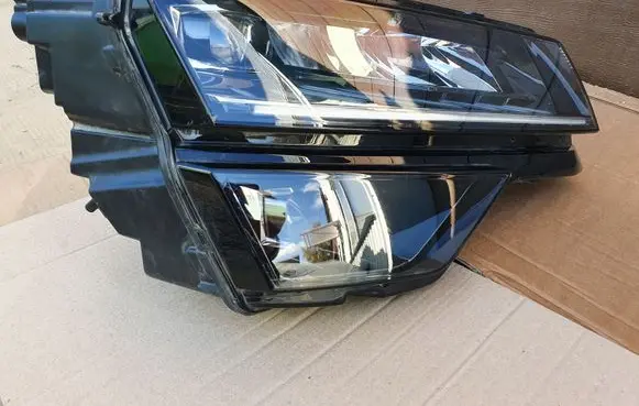 Skoda Karoq Headlight/headlamp 57B941016D