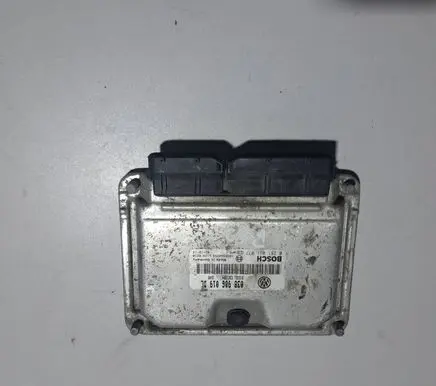 Skoda Octavia Mk1 (1U) Engine control unit/module 038906019DL 1039S00268 0281011077