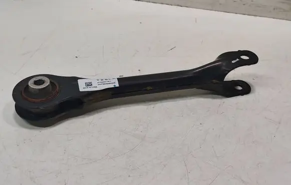 Tesla Model 3 Rear upper control arm/wishbone 104442700C