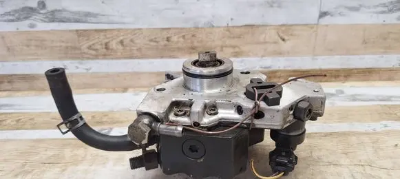 Fuel injection high pressure pump