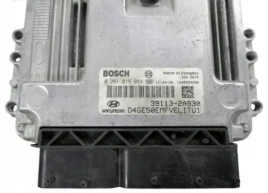 Hyundai i30 Engine control unit/module 0281019084 391132A930
