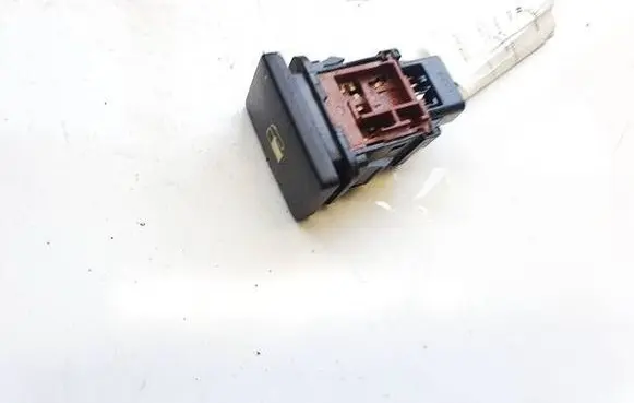 Toyota Avensis T270 Fuel tank opening switch 