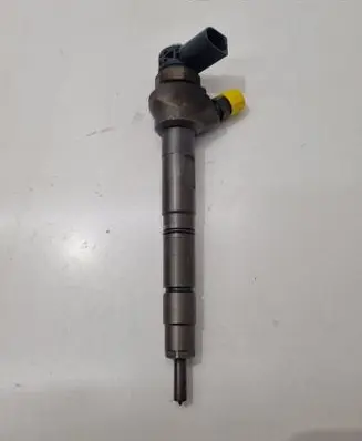 Volkswagen PASSAT B7 Fuel injector 03L130277J