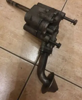Volkswagen Golf II Oil pump 026115153A
